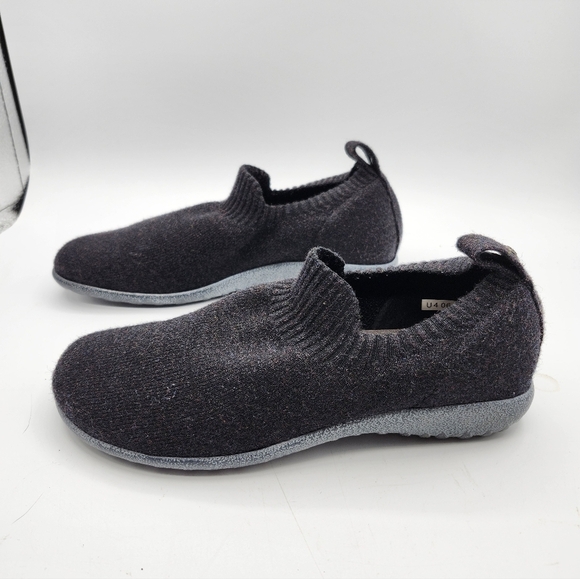 Naot Black Slip-On Strech Knit Vegan Sneakers Sz 40 - Picture 5 of 7
